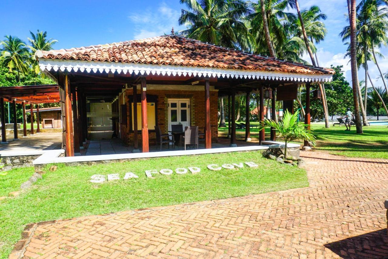 Hotel Club Bentota Esterno foto