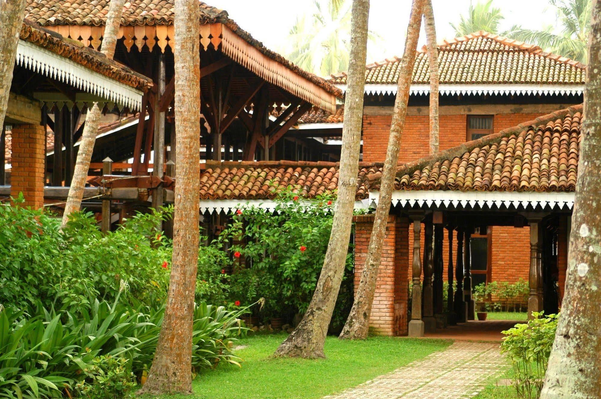 Hotel Club Bentota Esterno foto